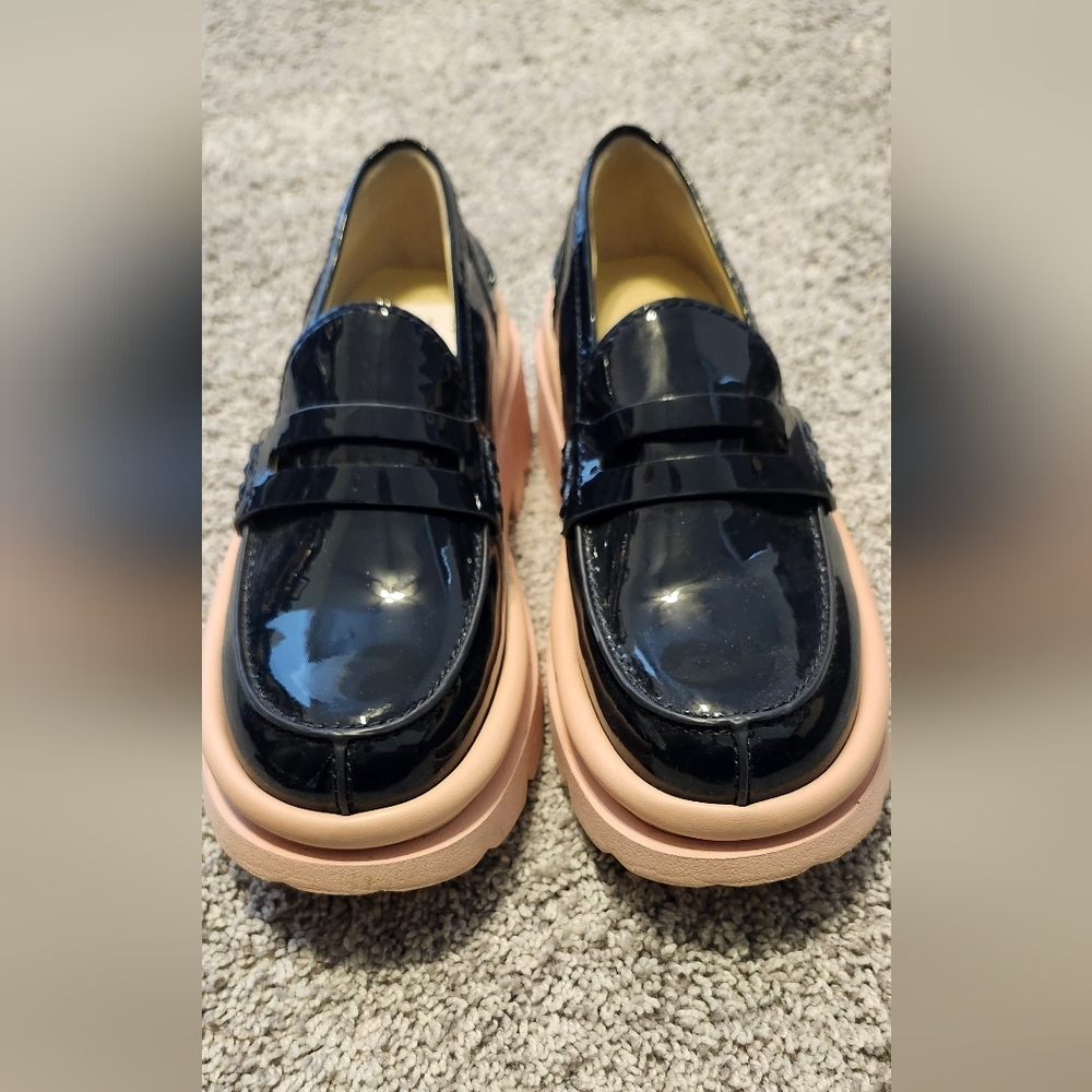 Stylish Black and Pink Women's Loafers - Picture 2 of 6